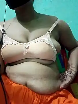 Snapshot of Maria_Mahi chatting on 8, 9, 2025 Maria Mahi online show from 8, 9, 2025