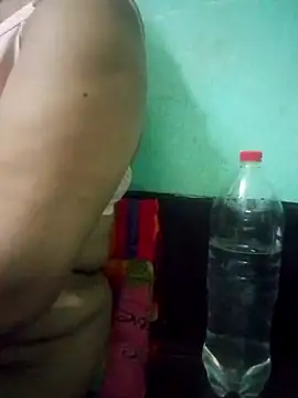 Snapshot of Maria_Mahi chatting on 1, 10, 2025 Maria Mahi online show from 1, 10, 2025