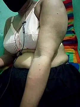 Snapshot of Maria_Mahi chatting on 10, 10, 2025 Maria Mahi online show from 10, 10, 2025