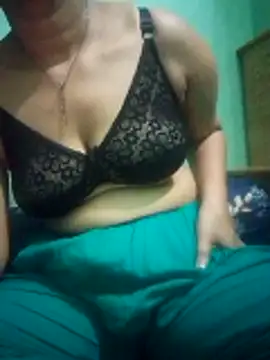 Snapshot of Maria_Mahi chatting on 21, 12, 2025 Maria Mahi online show from 21, 12, 2025