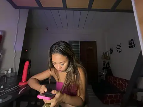 PinayLina18 online show from 8, 6, 2026