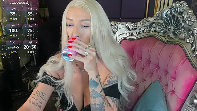 spicyxmilf online show from 16, 6, 2026