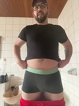 Snapshot of andrey1887 chatting on 17, 2, 2026 andrey1887 online show from 17, 2, 2026