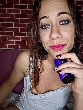 Snapshot of HotGinger66 chatting on 18, 5, 2026 HotGinger66 online show from 18, 5, 2026