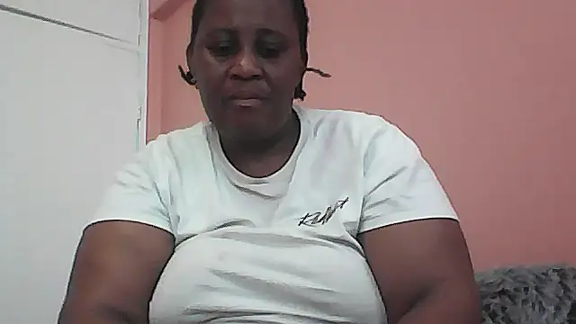 HUGEASSXXXXX online show from 5, 10, 2025