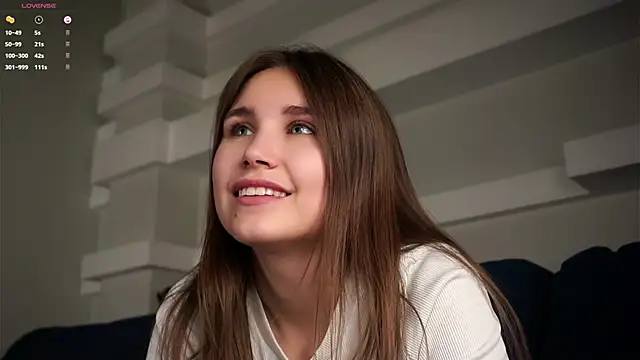 Snapshot of EthalFlowers chatting on 11, 9, 2025 EthalFlowers online show from 11, 9, 2025