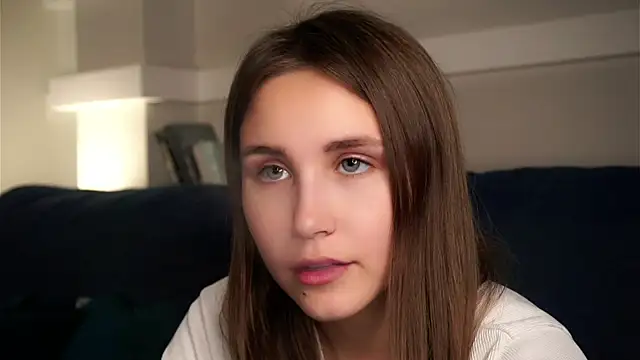 Snapshot of EthalFlowers chatting on 12, 9, 2025 EthalFlowers online show from 12, 9, 2025