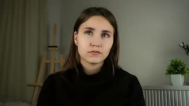 Snapshot of EthalFlowers chatting on 18, 10, 2025 EthalFlowers online show from 18, 10, 2025