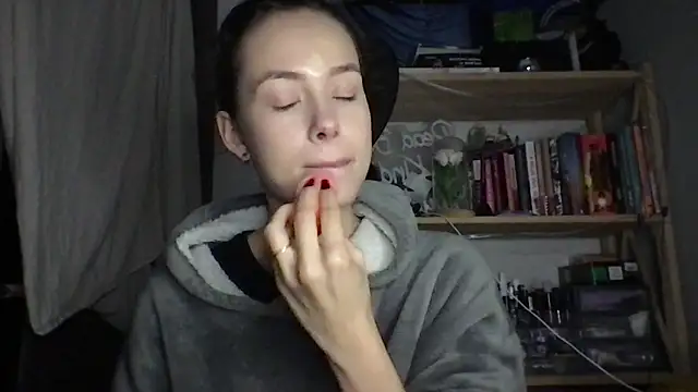 Yuna5343 online show from 6, 10, 2025