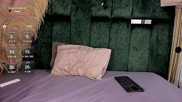 Snapshot of Chloe_jackson25 chatting on 6, 11, 2025 Chloe jackson25 online show from 6, 11, 2025