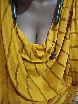 kaviyaponnu0987 online show from 9, 6, 2026