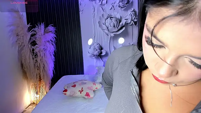 ShaniaDaniels online show from 28, 4, 2026