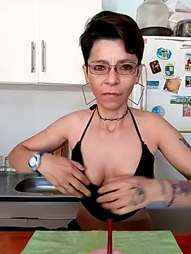 Snapshot of Lulypsicologasexual chatting on 7, 10, 2025 Lulypsicologasexual online show from 7, 10, 2025