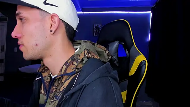 alexgiraldo   online show from 14, 10, 2025