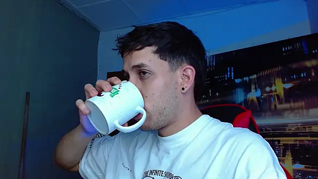 alexgiraldo   online show from 12, 4, 2026