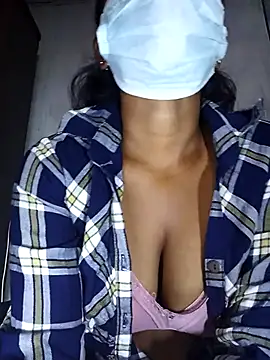 MickMicky online show from 27, 10, 2025