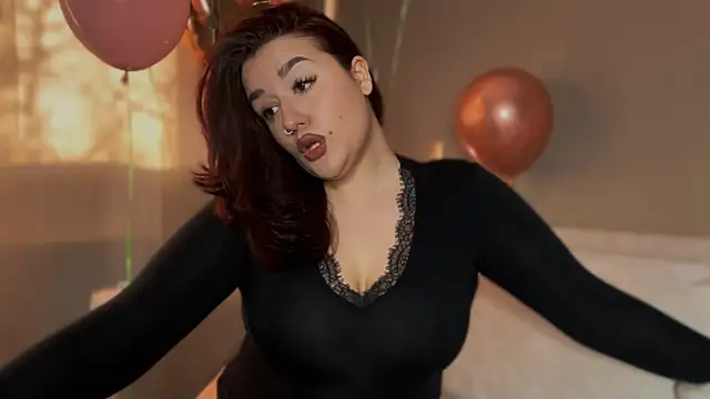 Snapshot of MissAdena chatting on 1, 5, 2026 MissAdena online show from 1, 5, 2026