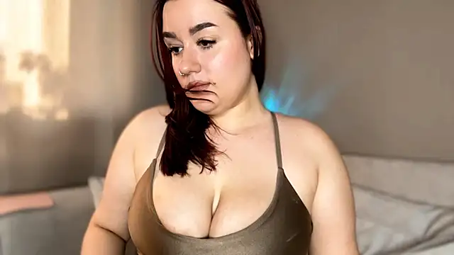 Snapshot of MissAdena chatting on 9, 6, 2026 MissAdena online show from 9, 6, 2026