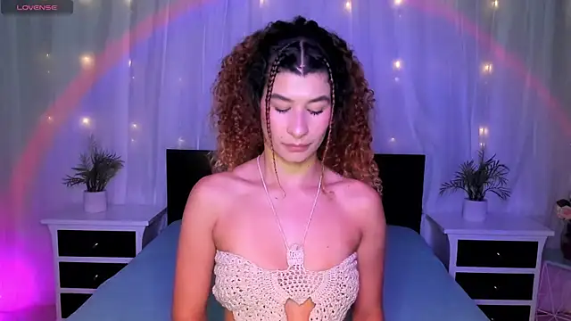 Evolet Bee online show from 20, 12, 2025