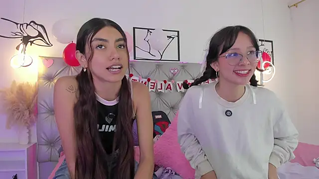 Naughty Couple83 online show from 17, 2, 2026