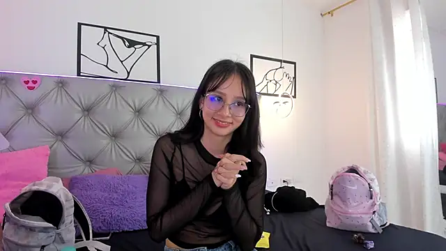 Naughty Couple83 online show from 6, 3, 2026