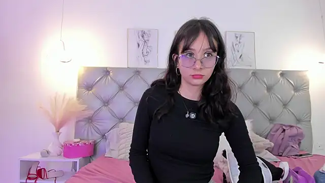 Naughty Couple83 online show from 29, 4, 2026