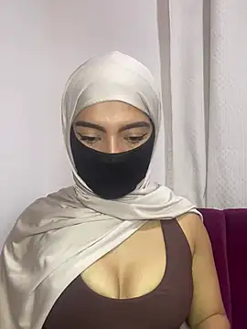 Snapshot of jade_nassar chatting on 4, 7, 2026 jade nassar online show from 4, 7, 2026