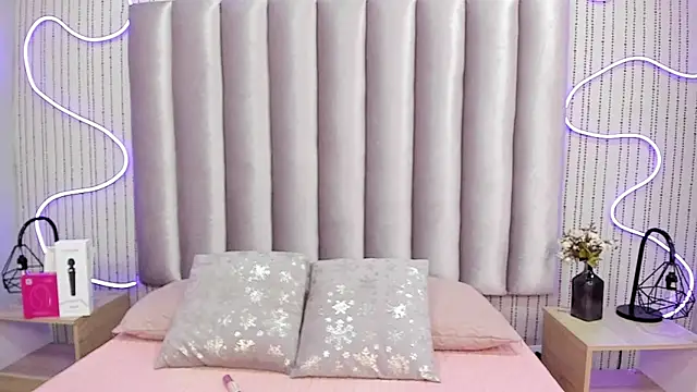 SamanthaPeachss online show from 20, 12, 2025