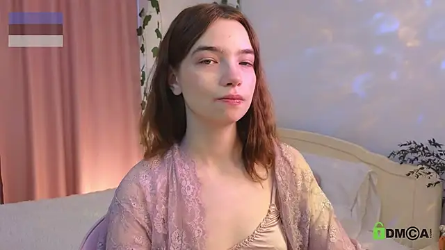 Snapshot of Evi_Brook chatting on 12, 11, 2025 Evi Brook online show from 12, 11, 2025