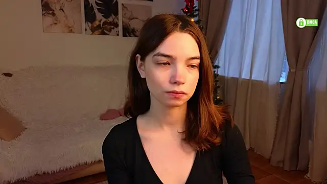 Snapshot of Evi_Brook chatting on 15, 12, 2025 Evi Brook online show from 15, 12, 2025