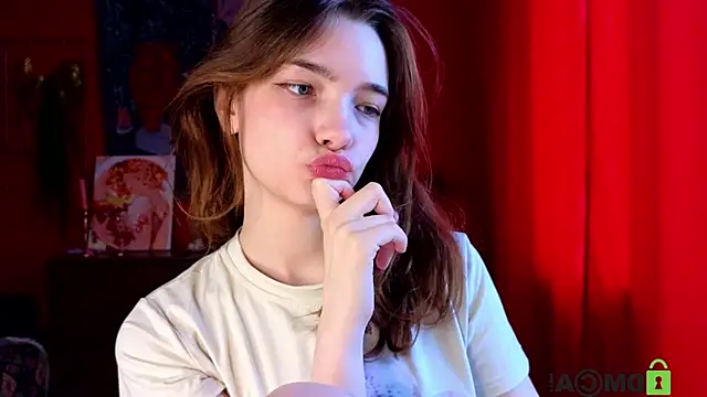 Snapshot of Evi_Brook chatting on 27, 5, 2026 Evi Brook online show from 27, 5, 2026