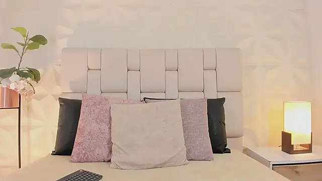 scarlettadams   online show from 18, 11, 2025