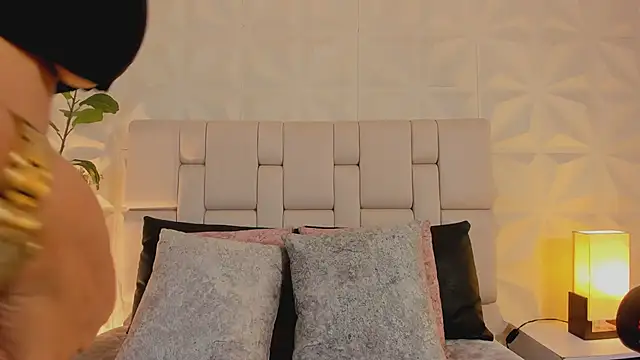 scarlettadams   online show from 15, 12, 2025