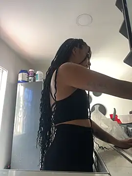 Snapshot of Samara_Hadi_ chatting on 28, 10, 2025 Samara Hadi online show from 28, 10, 2025