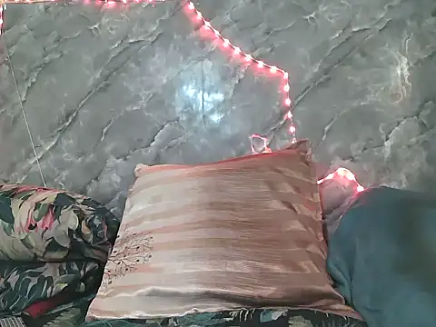 ZARIA-VIXEN online show from 2, 12, 2025