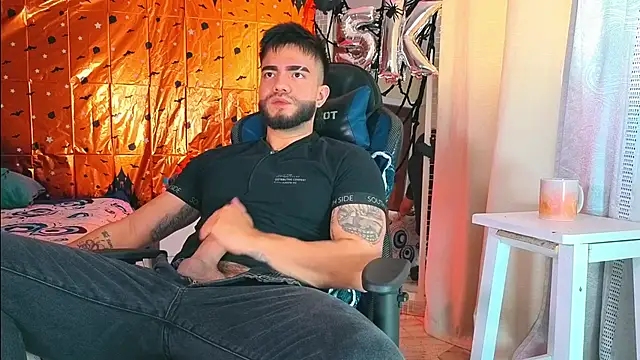 Snapshot of King_Draven3 chatting on 25, 10, 2025 King Draven3 online show from 25, 10, 2025