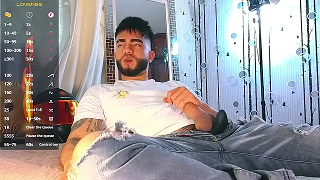 Snapshot of King_Draven3 chatting on 8, 11, 2025 King Draven3 online show from 8, 11, 2025