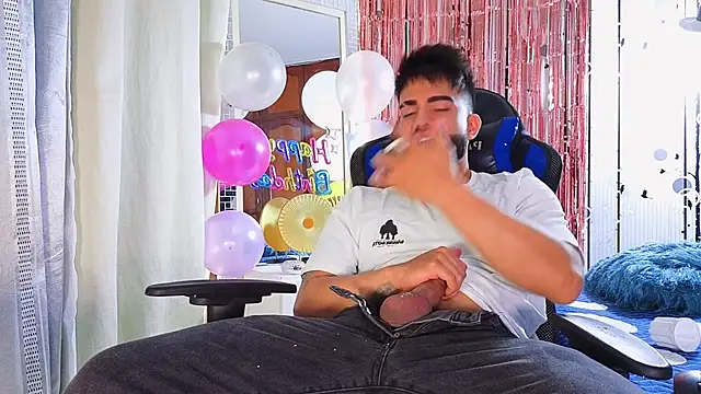 Snapshot of King_Draven3 chatting on 12, 11, 2025 King Draven3 online show from 12, 11, 2025