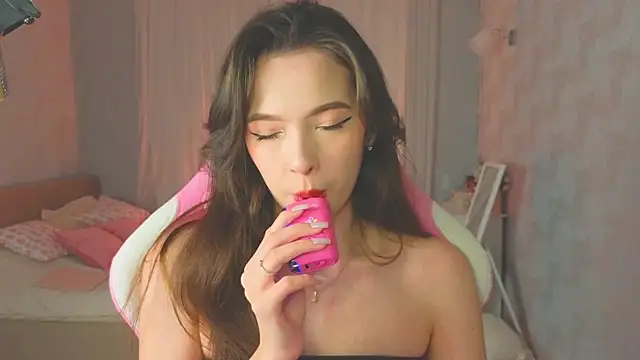 yuna sunshy online show from 25, 10, 2025