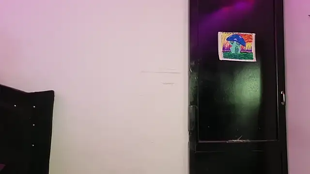 Snapshot of Lovers_cave chatting on 12, 1, 2026 Lovers cave online show from 12, 1, 2026