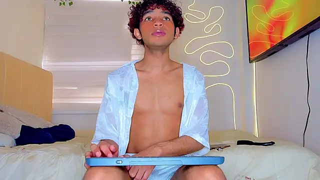 Aaron Wiinter online show from 23, 9, 2025