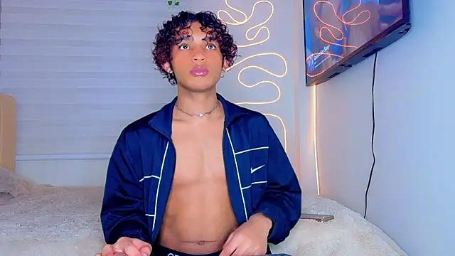 Aaron Wiinter online show from 27, 10, 2025