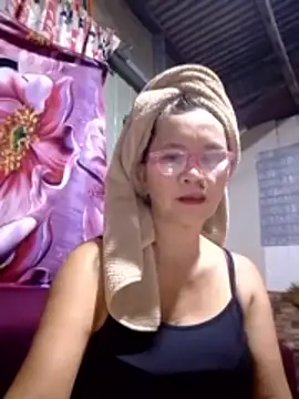 SexyHottMom online show from 12, 11, 2025