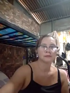 SexyHottMom online show from 24, 4, 2026