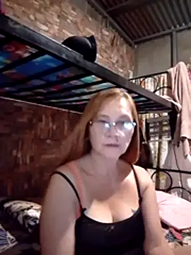 Snapshot of SexyHottMom chatting on 9, 6, 2026 SexyHottMom online show from 9, 6, 2026