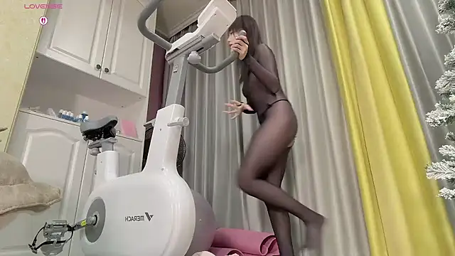 Yaya--728 online show from 13, 2, 2026