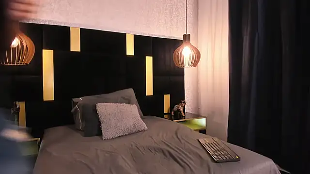 Lucio  Fox online show from 14, 4, 2026