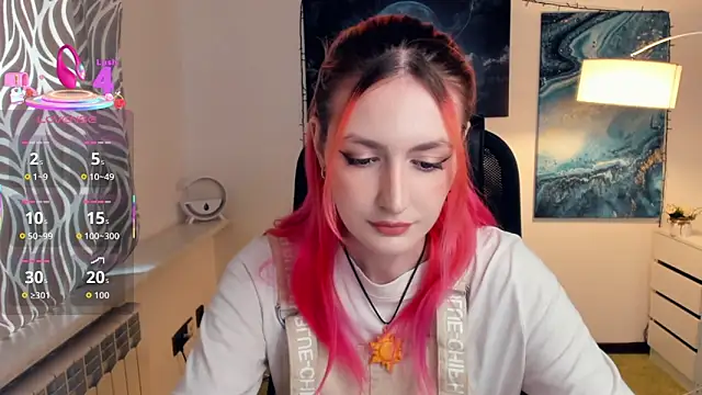 Snapshot of EasterBlink chatting on 12, 10, 2025 EasterBlink online show from 12, 10, 2025