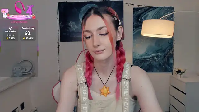 Snapshot of EasterBlink chatting on 17, 10, 2025 EasterBlink online show from 17, 10, 2025