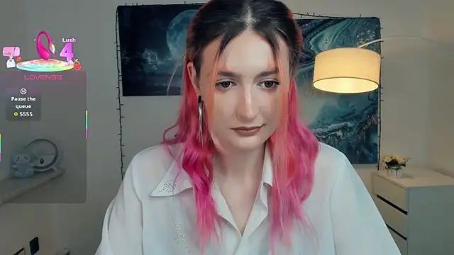 Snapshot of EasterBlink chatting on 31, 10, 2025 EasterBlink online show from 31, 10, 2025